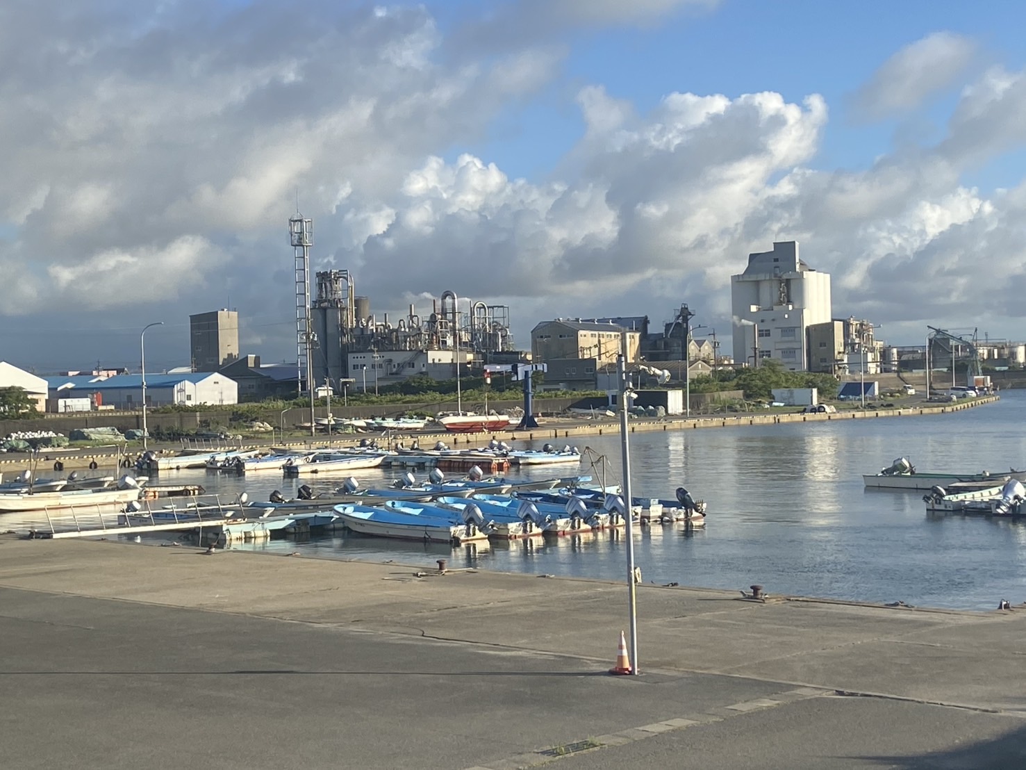 三重県鈴鹿市の鈴鹿漁港、若松漁港、千代崎漁港、白子漁港を下見しました。