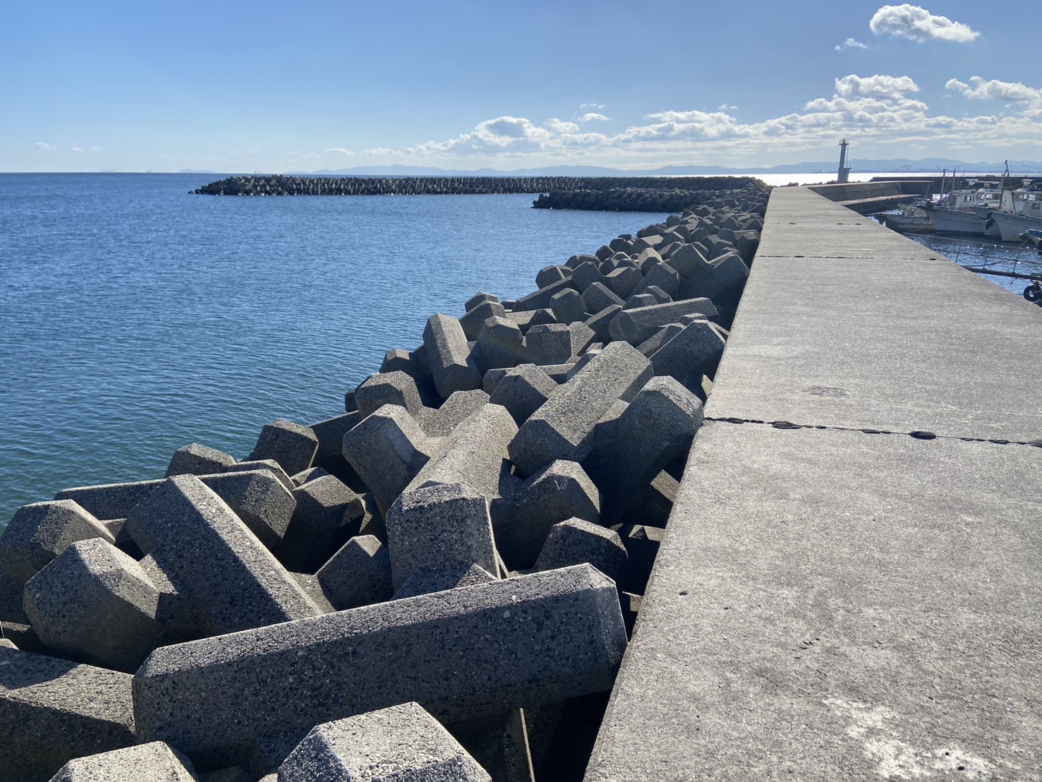 河芸漁港で穴釣り